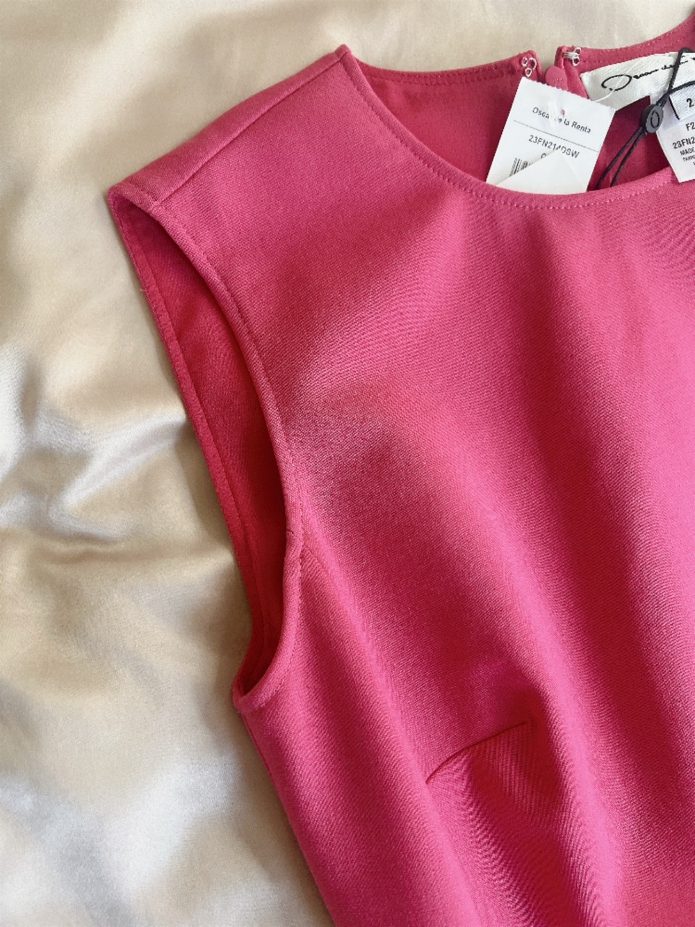 Oscar de la Renta Pink Sleeveless Belted Pleated Wool Midi Dress - Picture 3 of 11